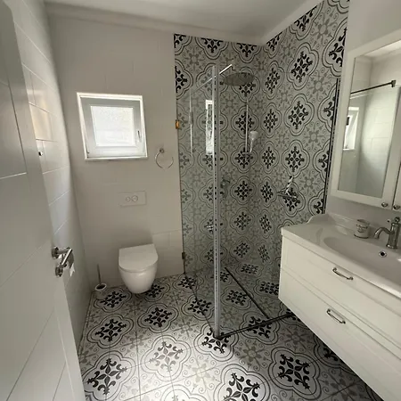 House Ana Сукошан