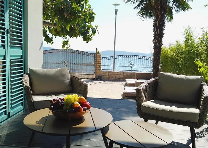 Casa de Férias House Ana Sukošan