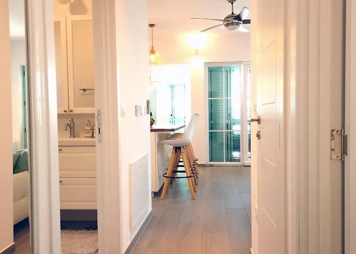 Casa de Férias House Ana Sukošan